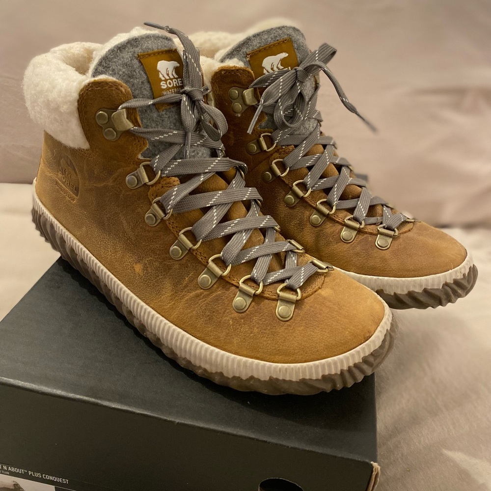 OUT N ABOUT PLUS CONQUEST Waterproof